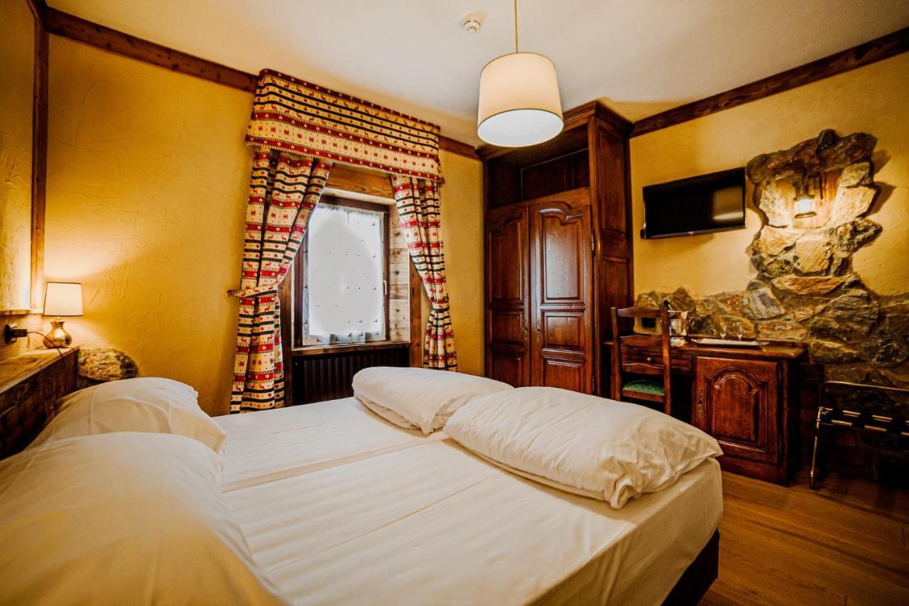 Hotel Jumeaux Breuil-Cervinia Kültér fotó