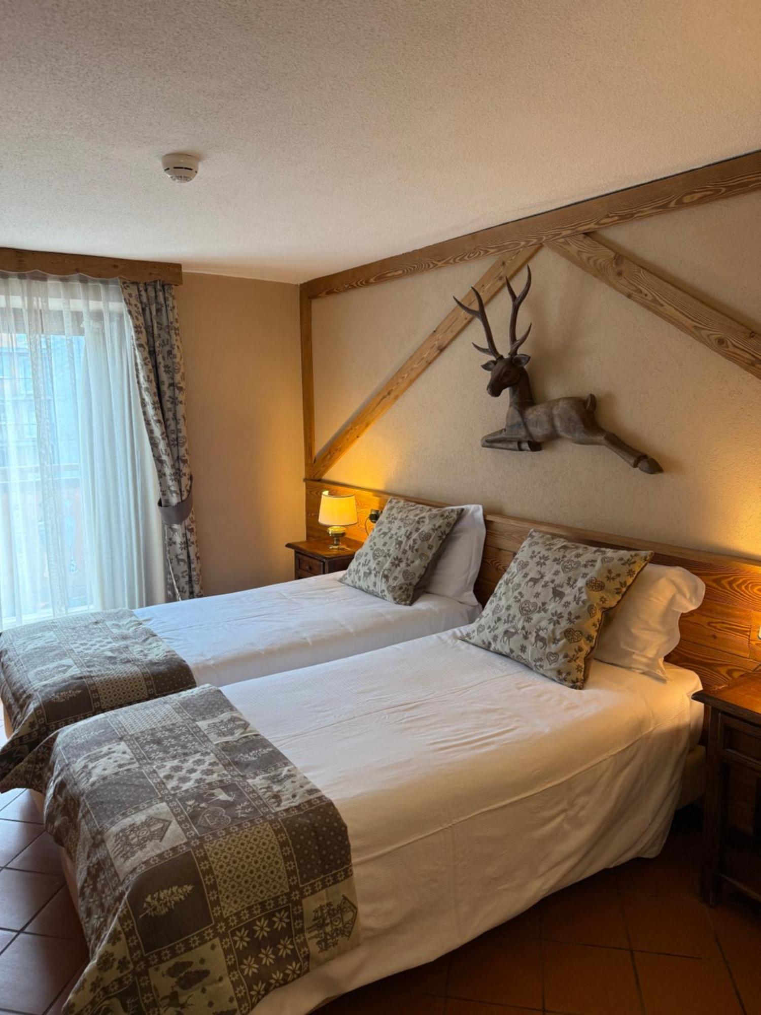 Hotel Jumeaux Breuil-Cervinia Kültér fotó